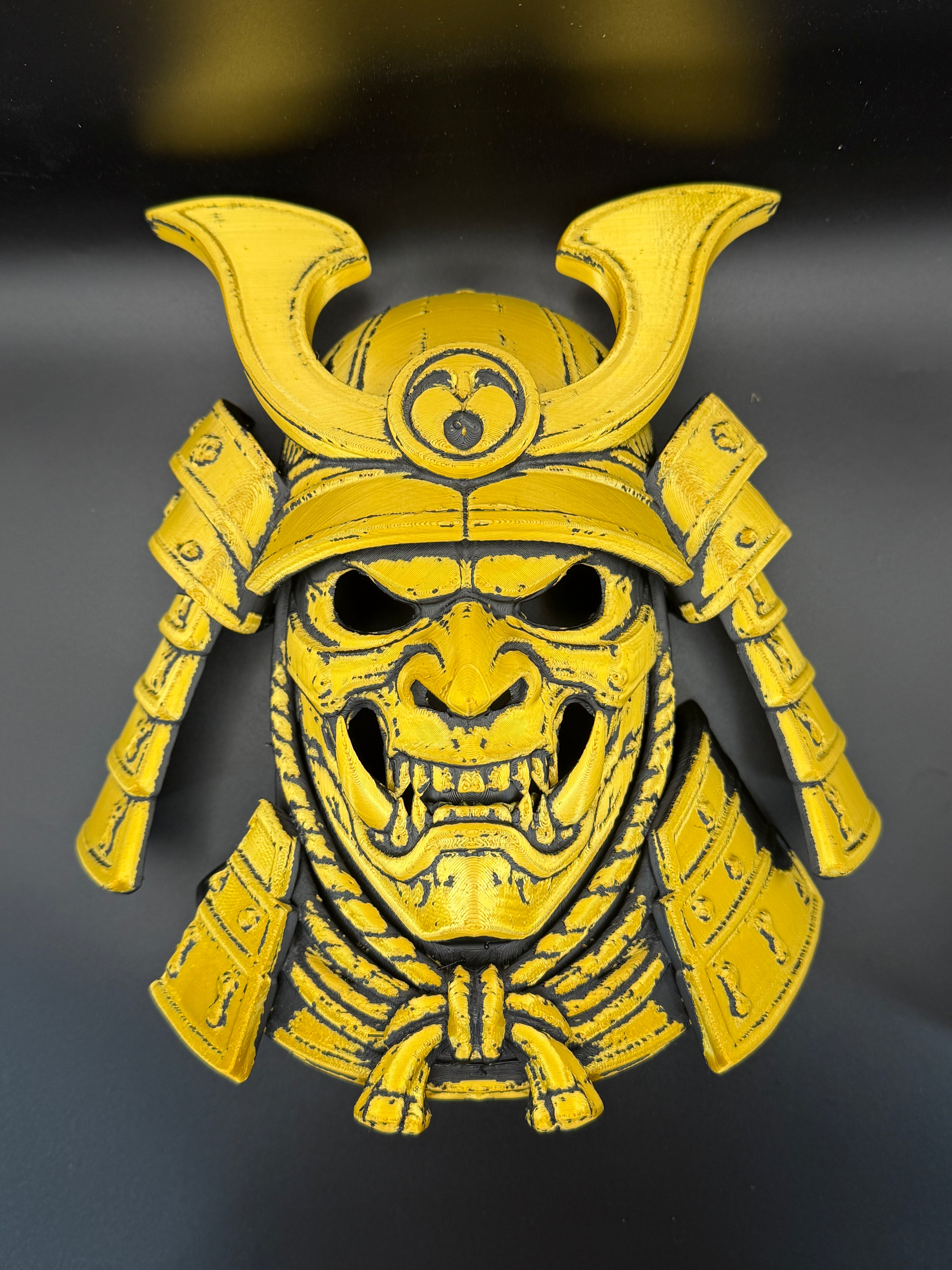 Gold Oni Samurai Mask – 3D Printed Japanese Demon Helmet Decor